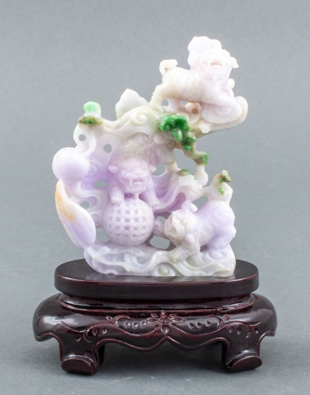 CHINESE EMERALD & LAVENDER JADE FOO