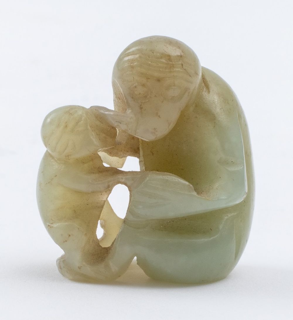 CHINESE JADE CARVING OF MOTHER 2bbe46