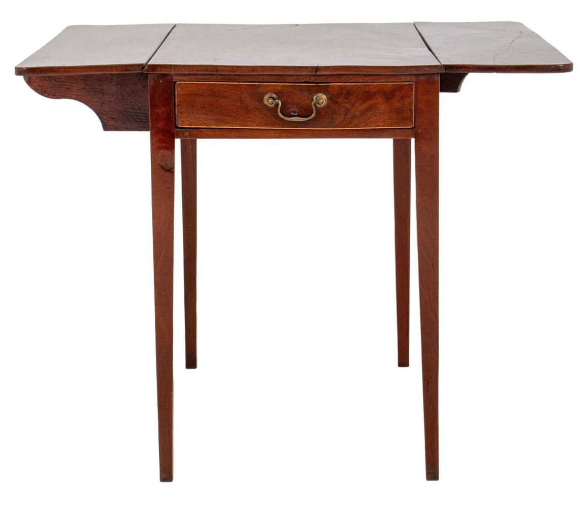 HEPPLEWHITE MAHOGANY PEMBROKE TABLE,