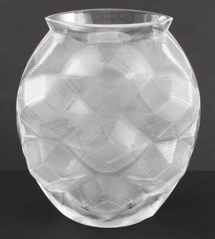 LALIQUE TORTUE CRYSTAL VASE Lalique 2bc229