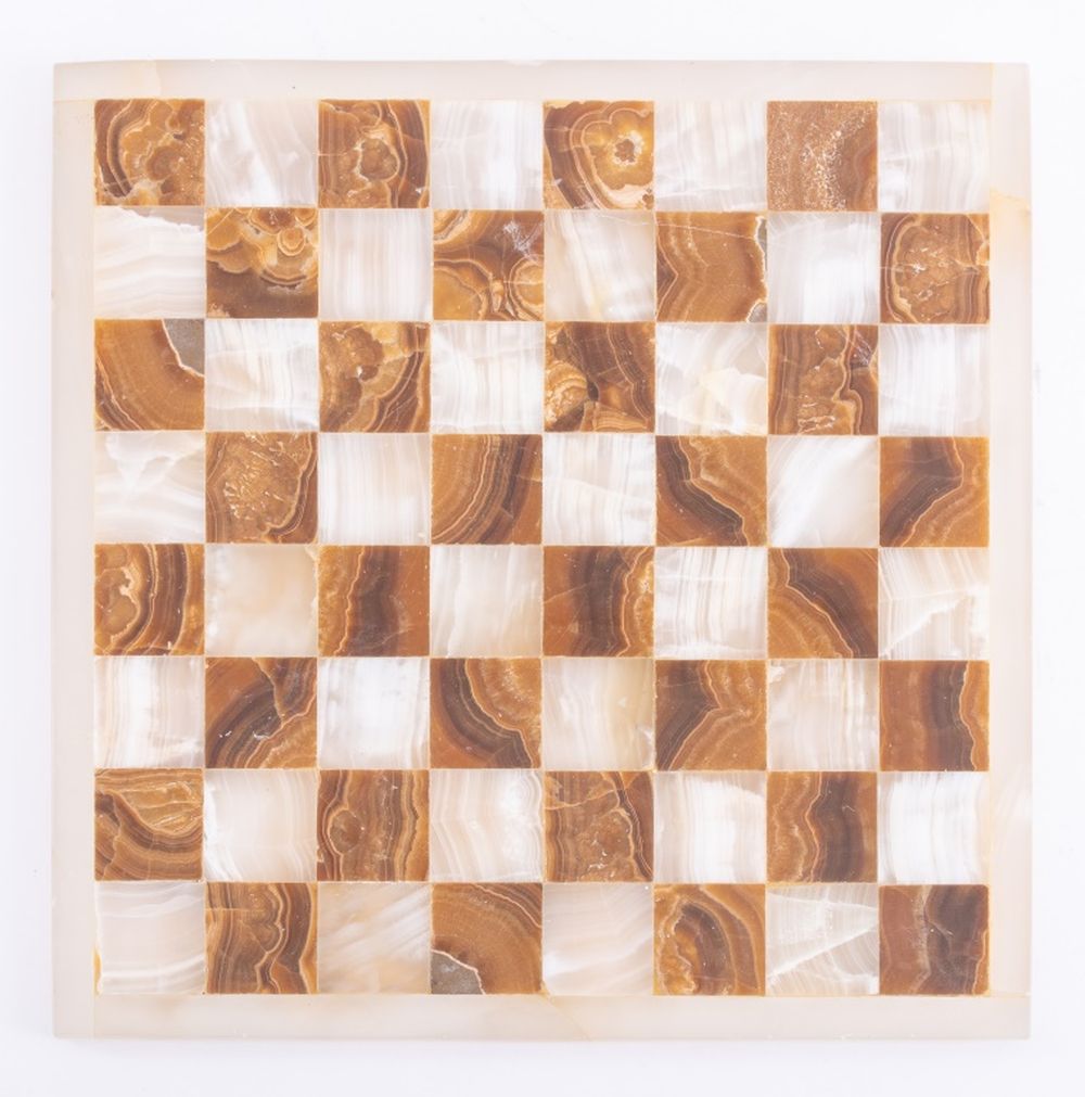 MEXICAN WHITE AND BROWN ONYX GAME 2bc380