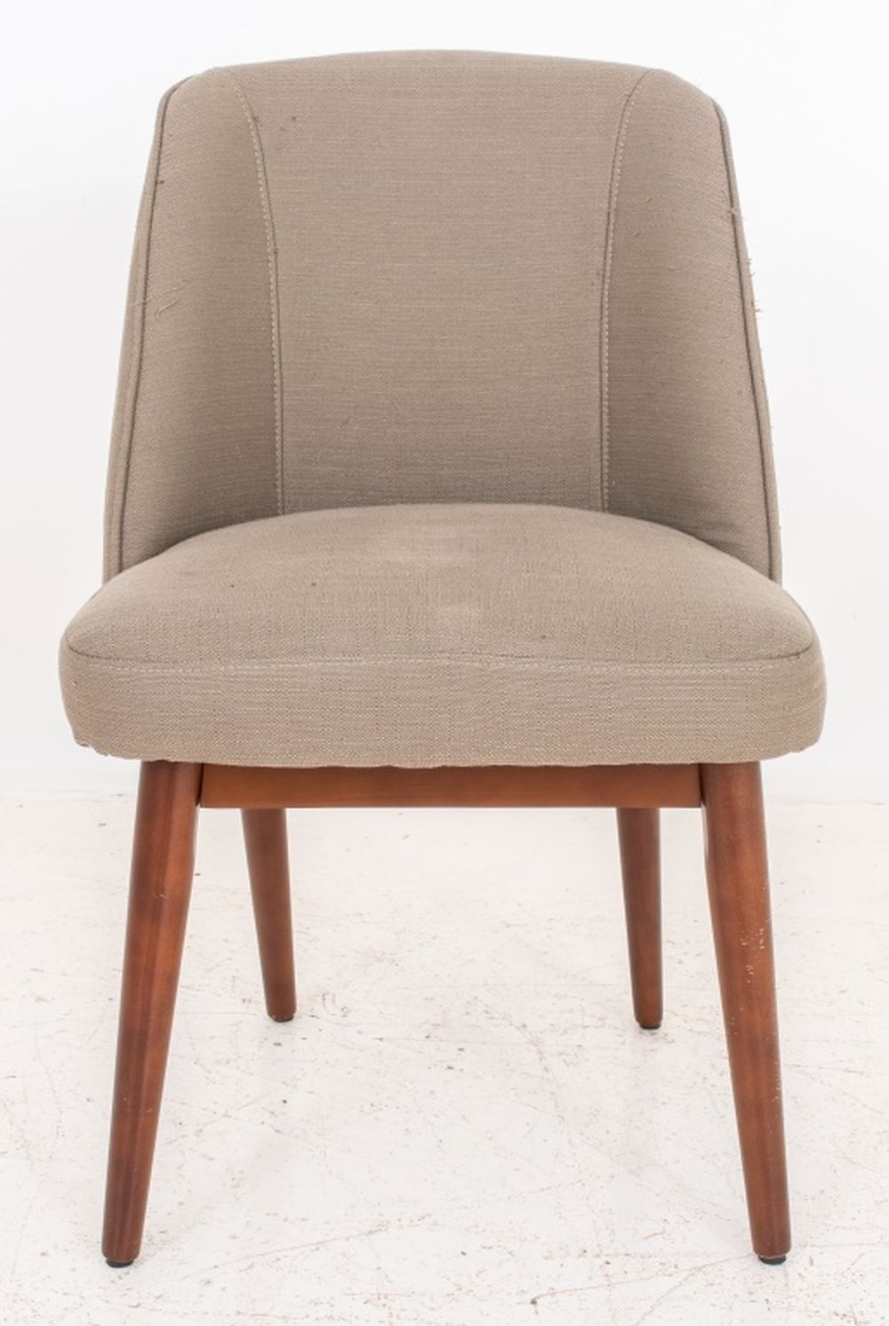 MODERN UPHOLSTERED BEIGE CHAIR 2bc430