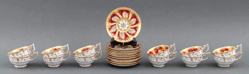 PARCEL-GILT & RED PORCELAIN TEACUPS