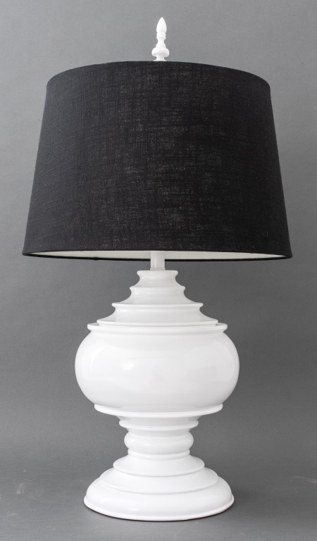 MODERN LARGE WHITE TABLE LAMP WITH