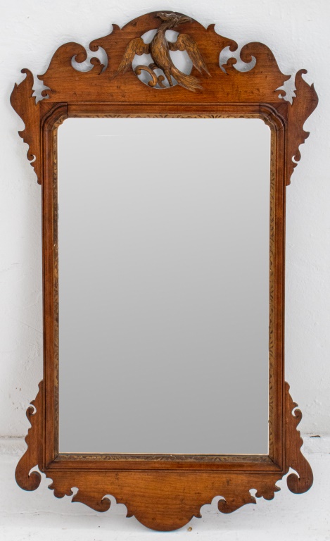 AMERICAN CHIPPENDALE MAHOGANY MIRROR 2bc8d3