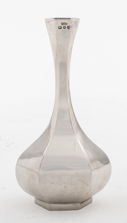 TIFFANY & CO. STERLING SILVER BUD VASE