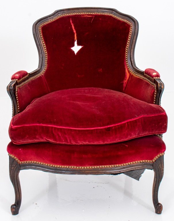 LOUIS XV STYLE UPHOLSTERED BERGERE