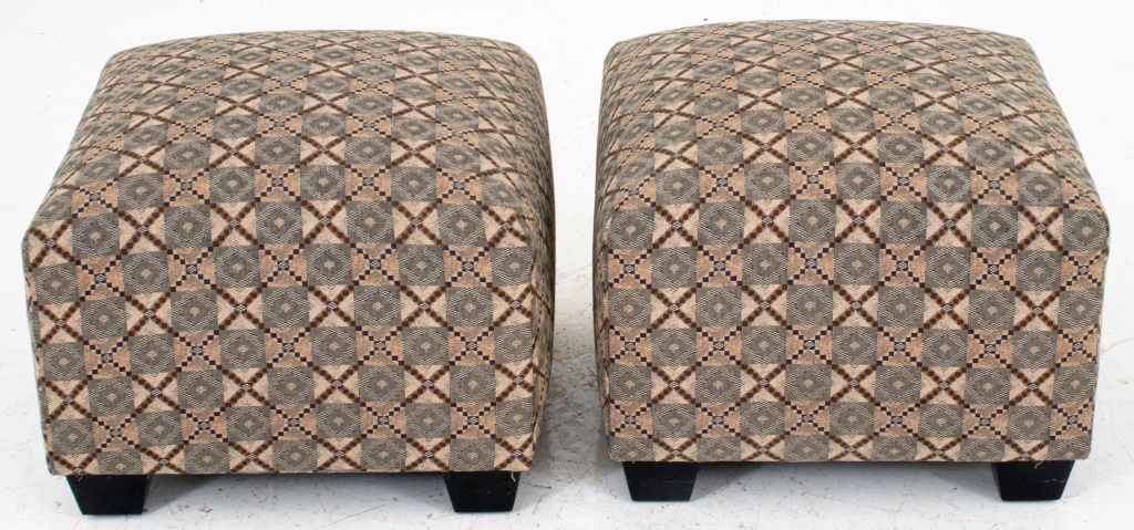 SQUARE UPHOLSTERED STOOLS Square
