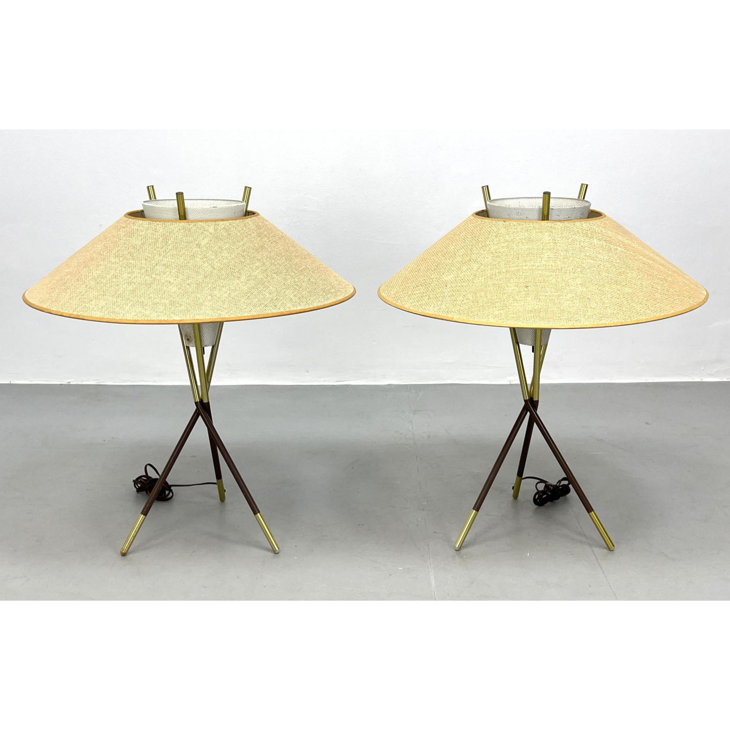 Pair of Gerald Thurston Lightolier 2ba4c3