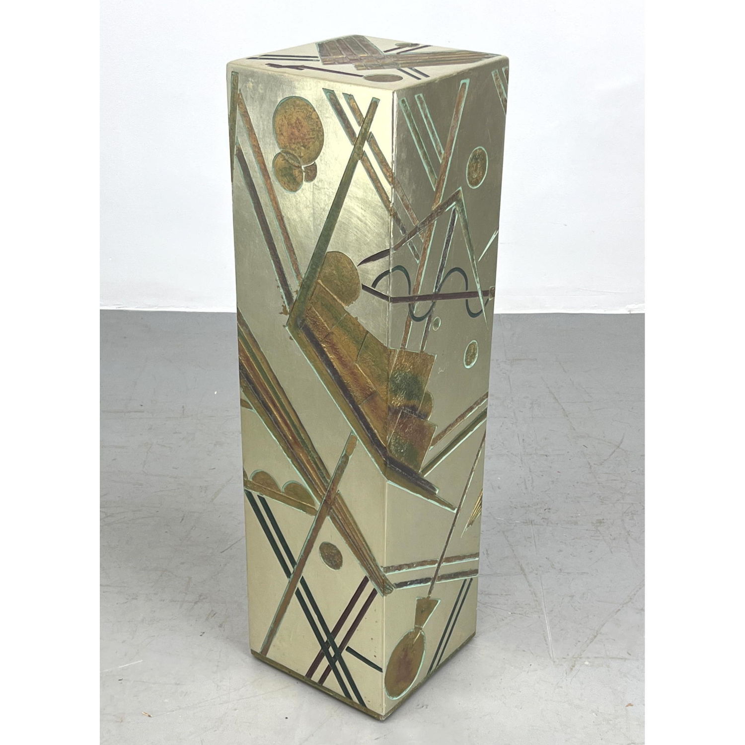 Decorative Modernist Square Column 2ba54d