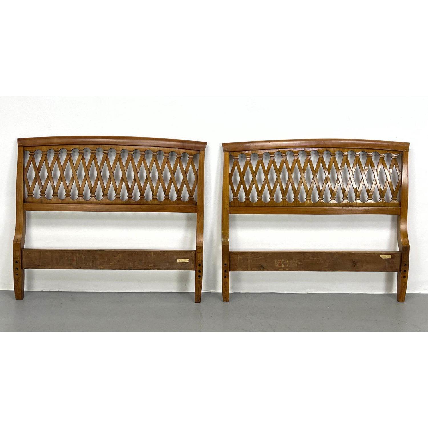 ITALIAN lattice daybed head and