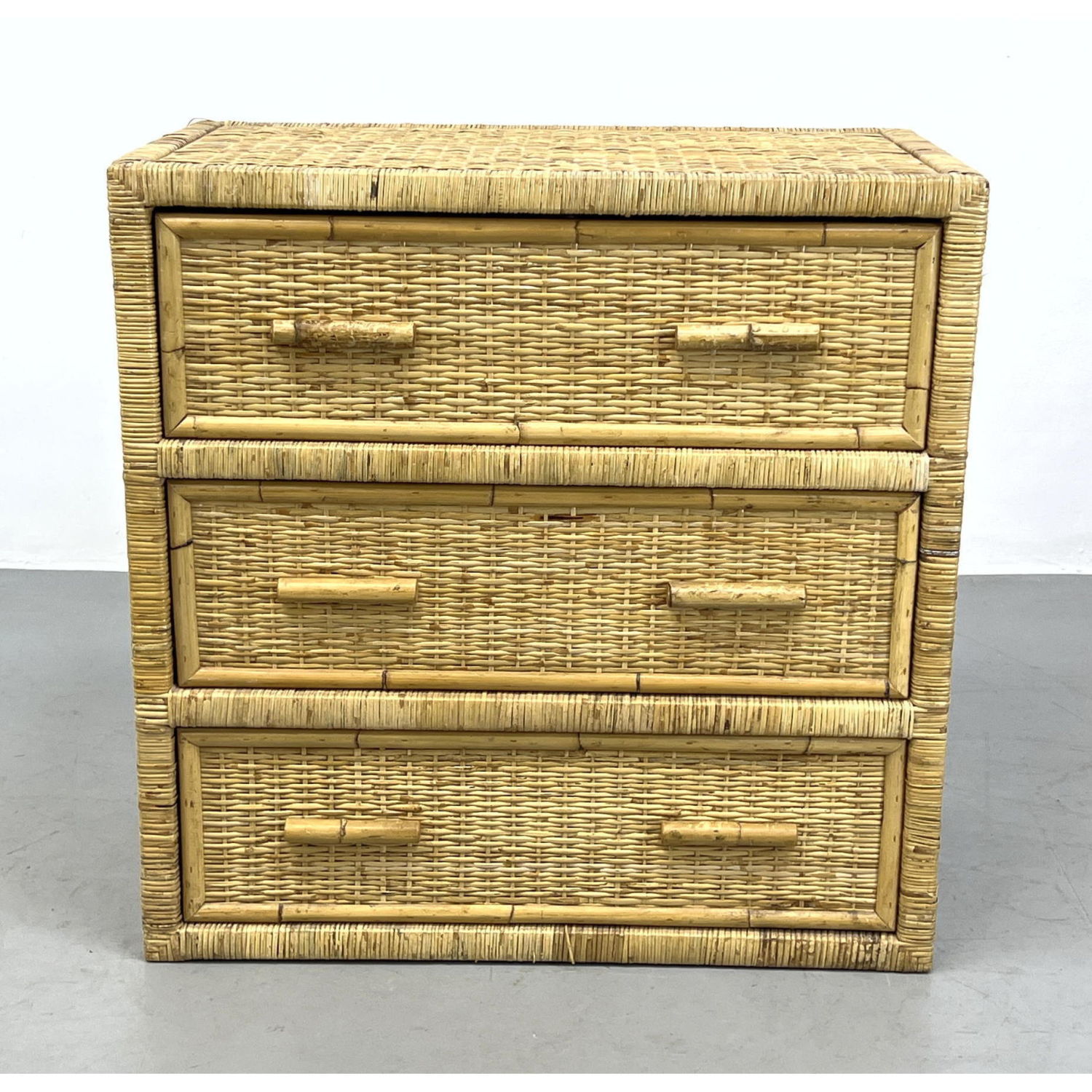 Wicker Bamboo bachelor's chest