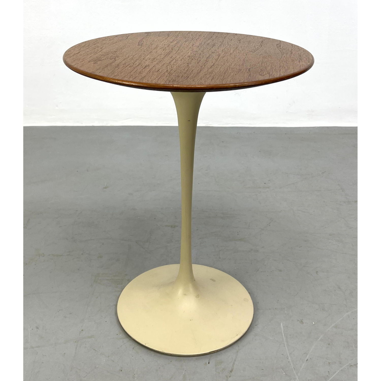 EERO SAARINEN for Knoll Side Table  2ba64f