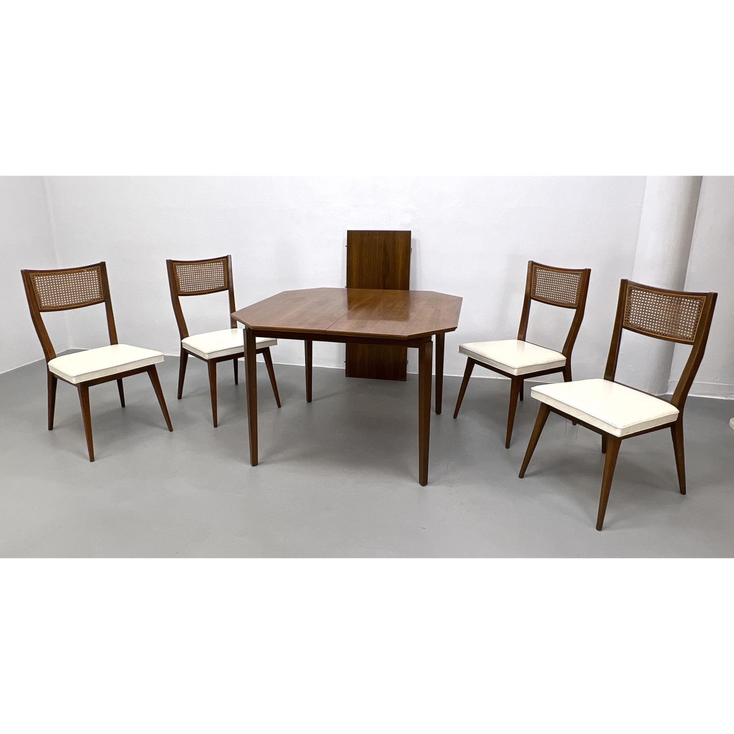 5pc FURNETTE Dining Set. Table and 4