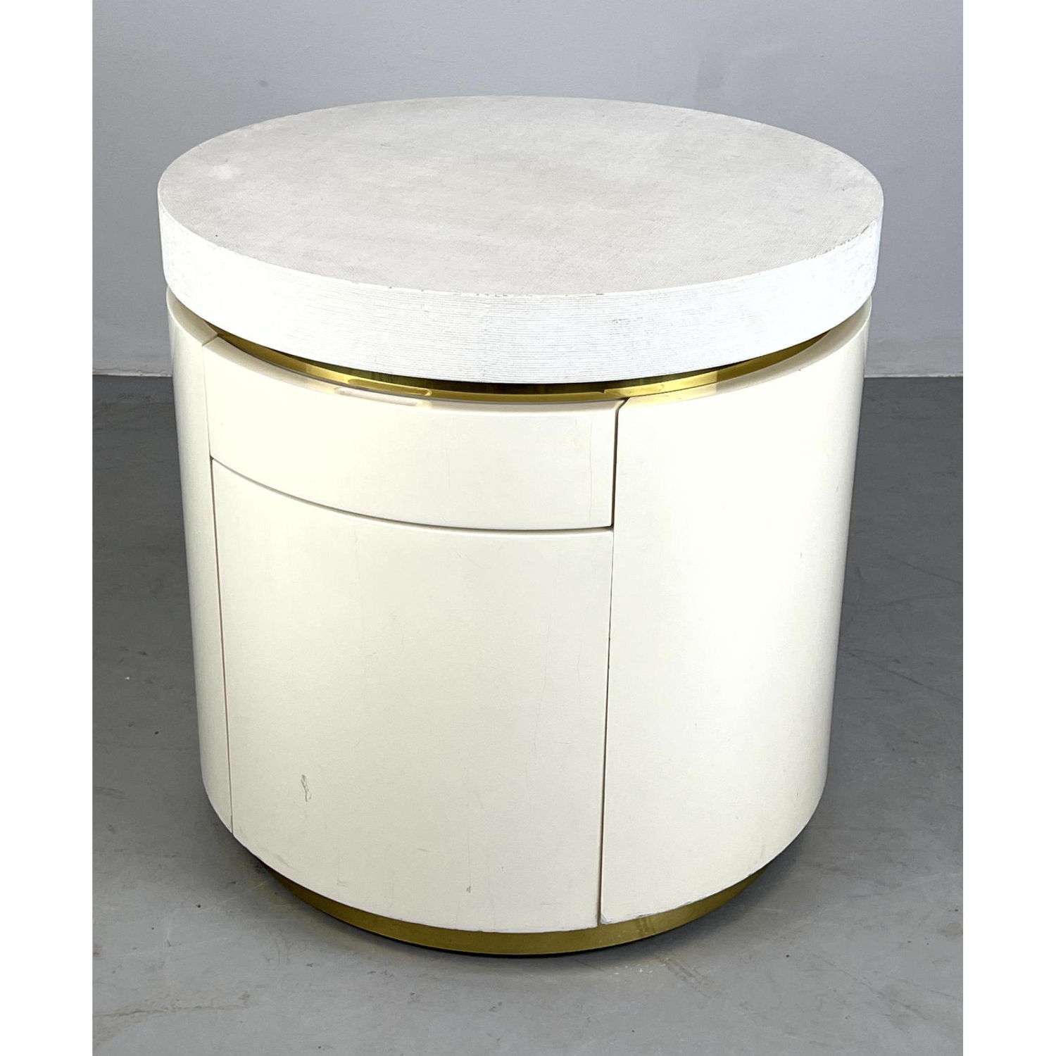 Springer style Round Side Table 2ba707