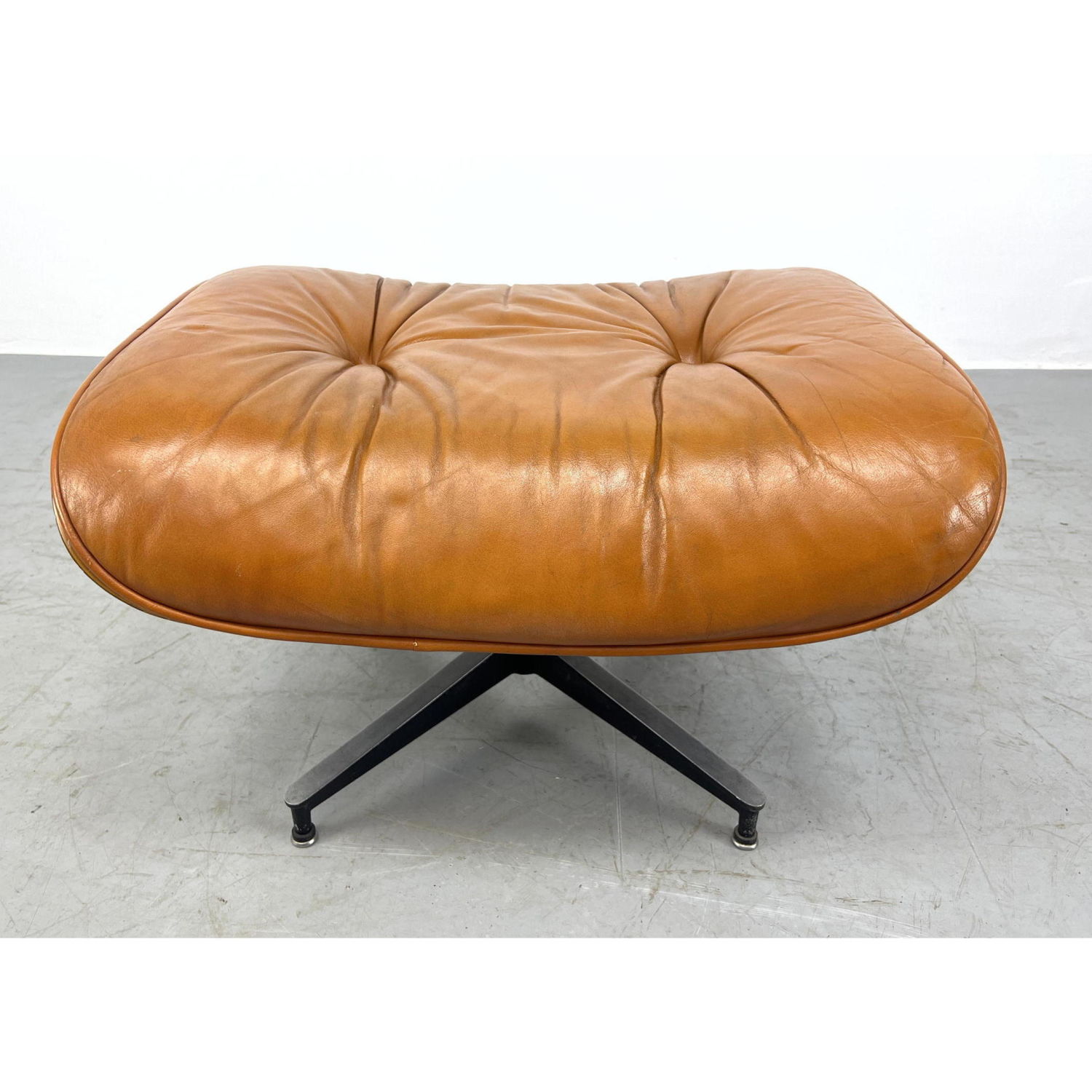 CHARLES EAMES Rosewood 671 Ottoman  2ba76b