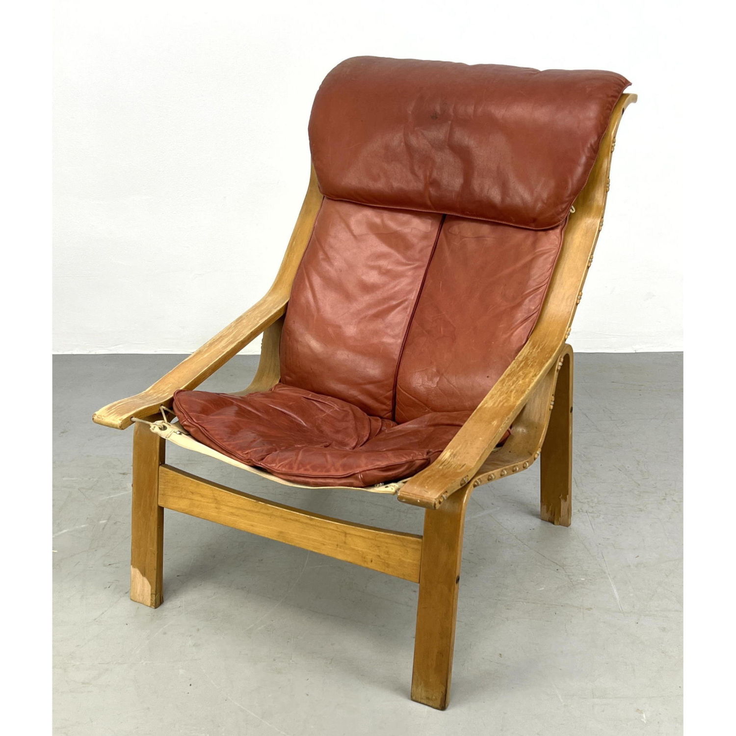 Bentwood Frame Modernist Lounge