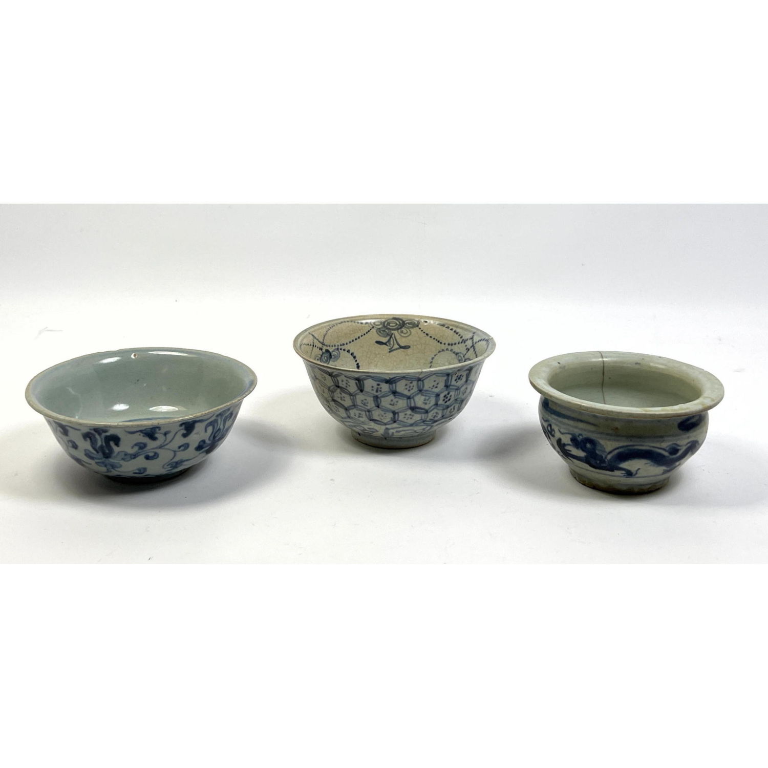 3pcs Chinese Bowls. Ming, Blue