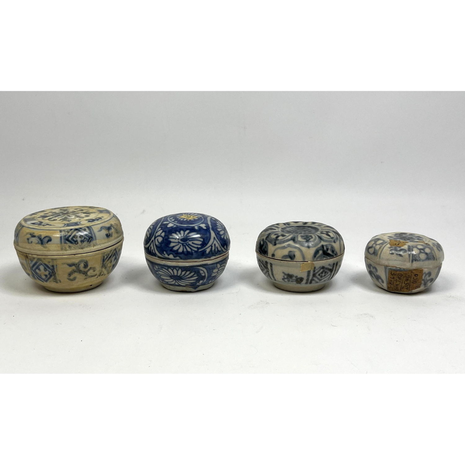 4pc Antique Chinese Porcelain lidded