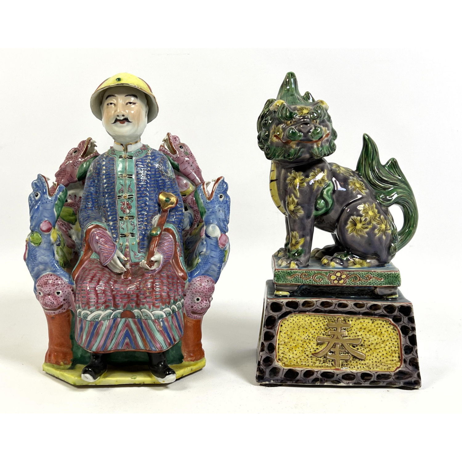 2pcs Chinese Porcelain. Seated