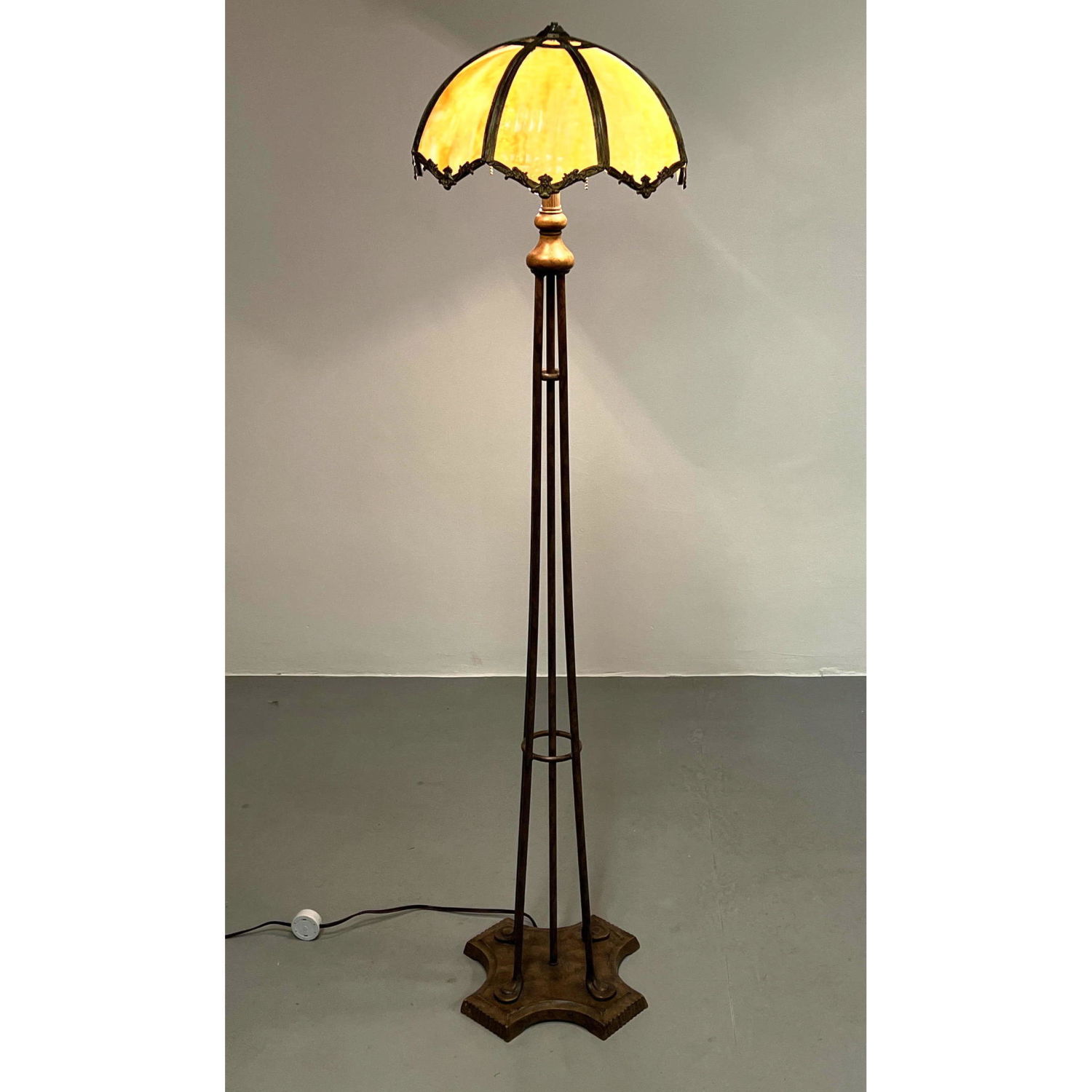 Stained Glass Shade Floor Lamp.
