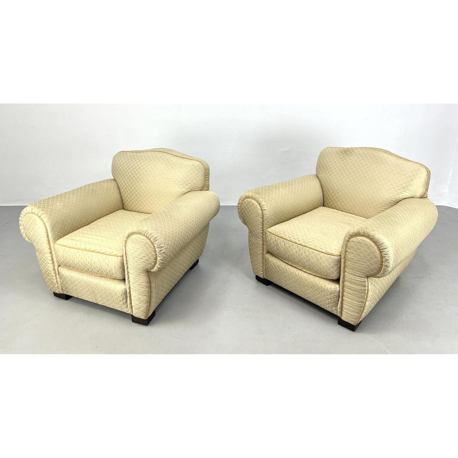 Pr Rolled Arm Lounge Chairs Diamond 2bac3d