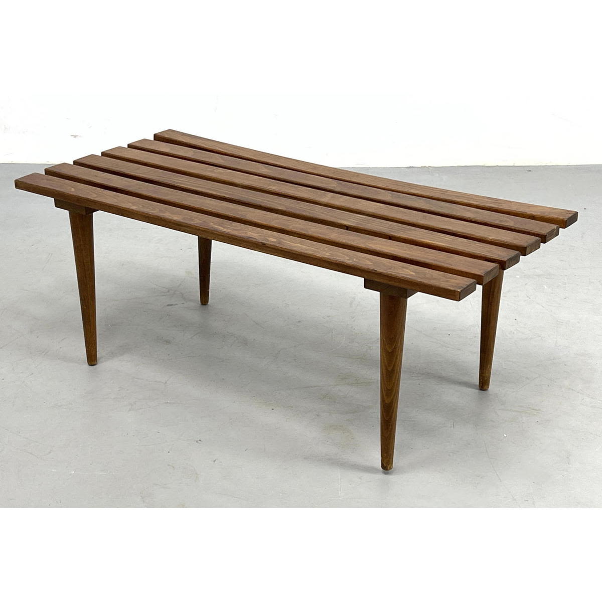 Small American Modern Slat bench 2baf18
