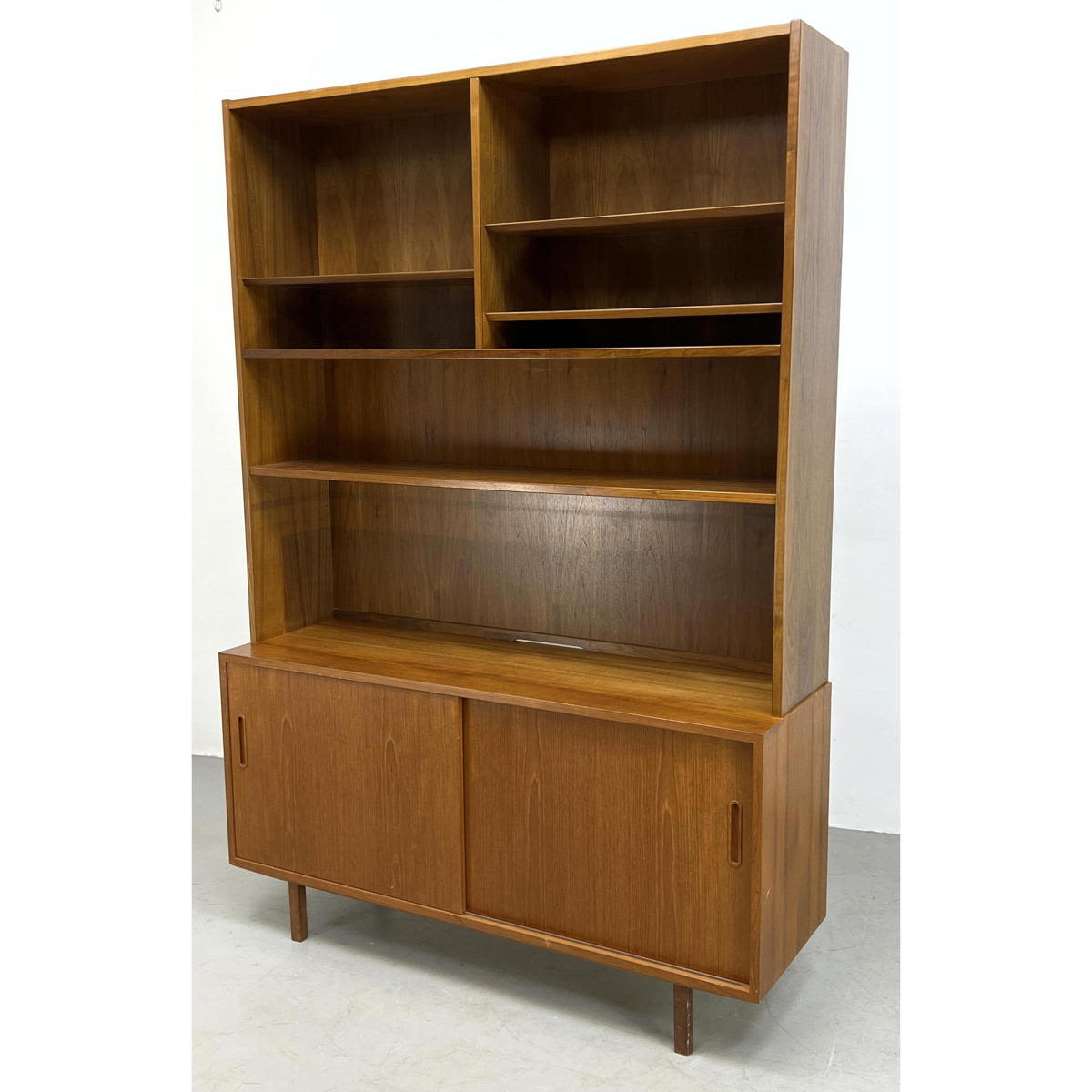 Hundevadt Danish Modern Shelf Cabinet  2baff5