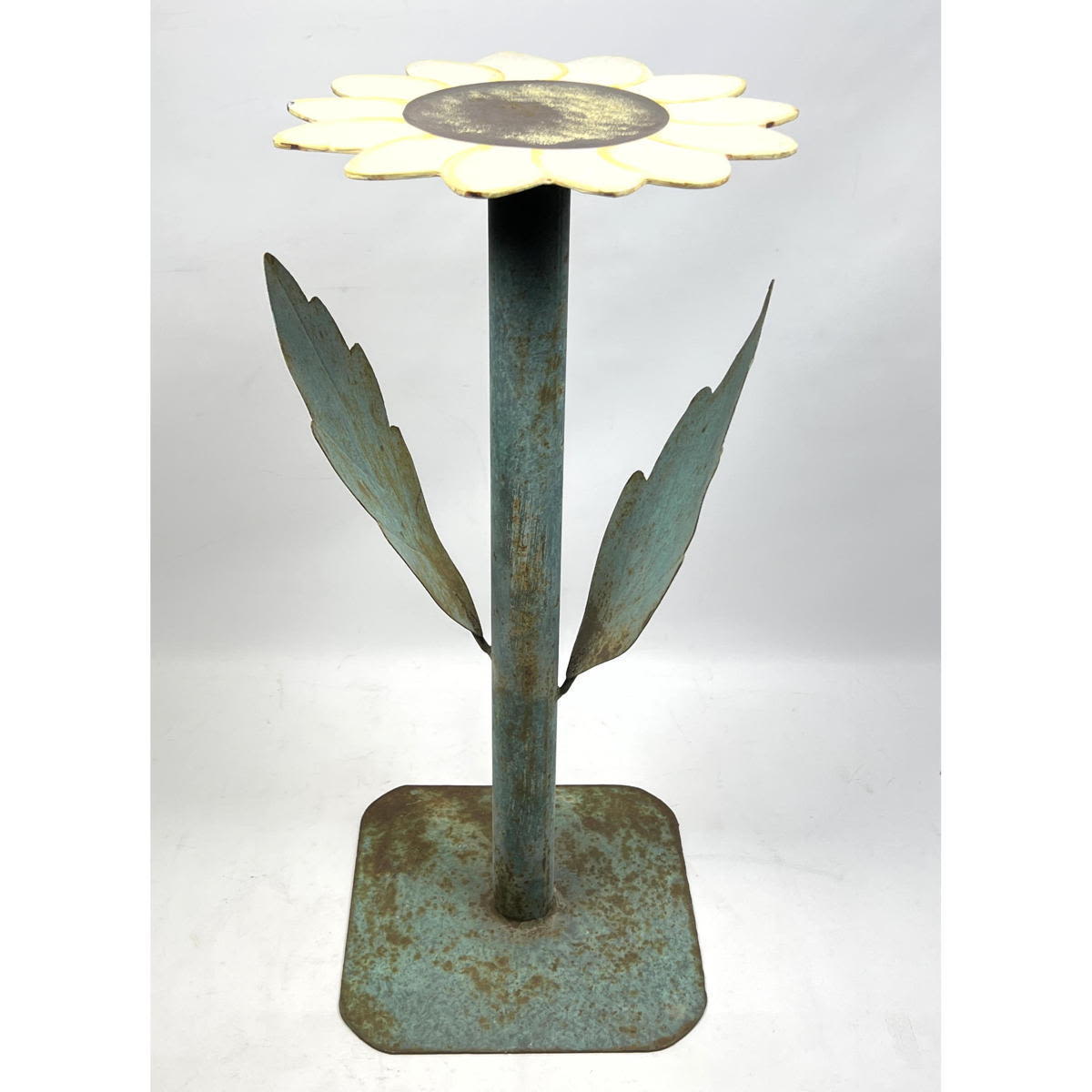 Painted steel Daisy side table plant 2bb08e