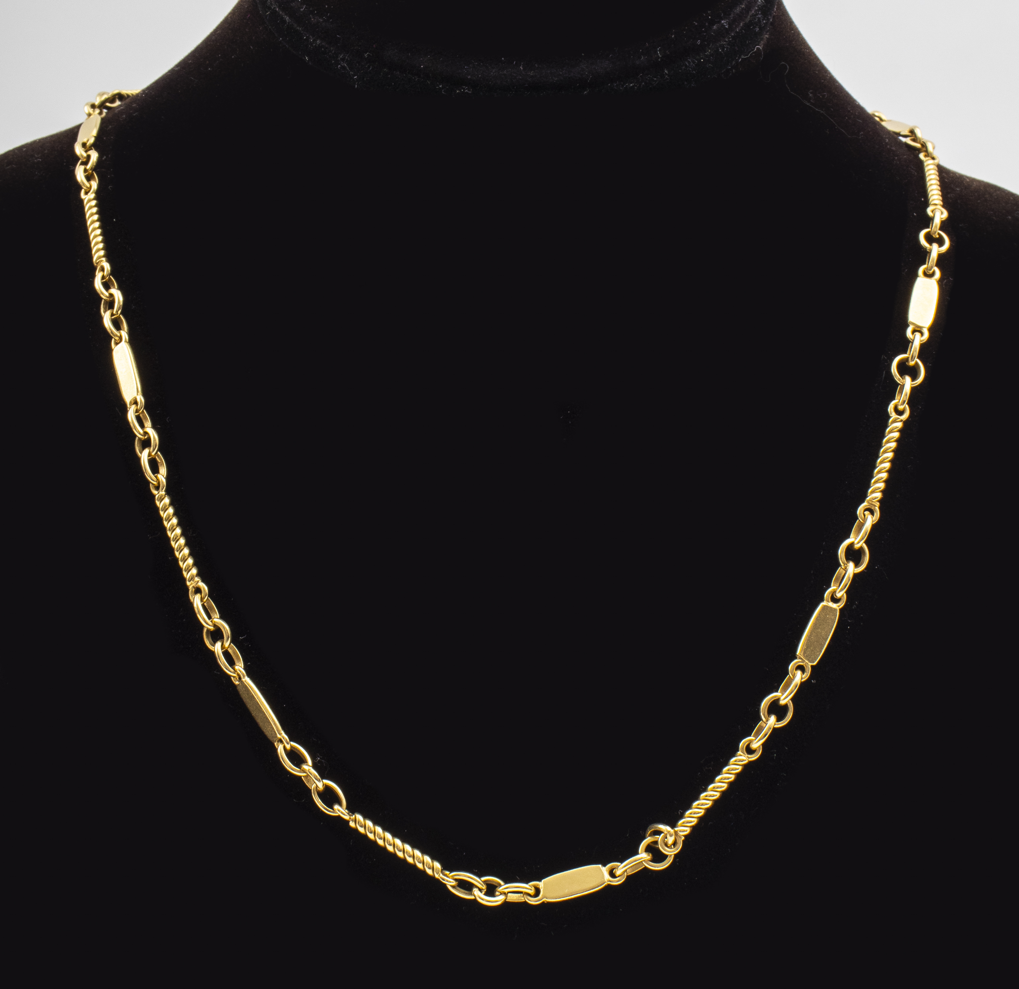 18K YELLOW GOLD FANCY LINK CHAIN