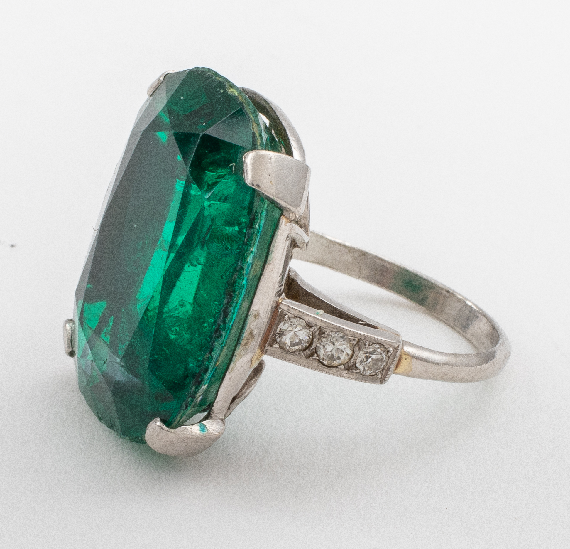 ART DECO PLATINUM EMERALD DOUBLET 2be1ce