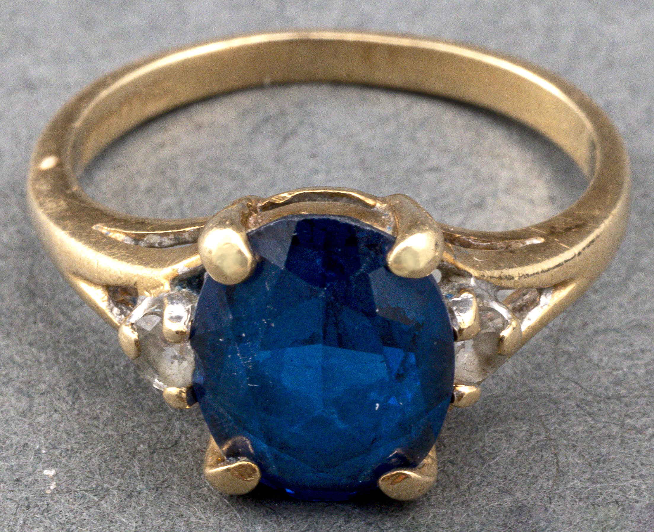 14K YELLOW GOLD BLUE SPINEL & WHITE