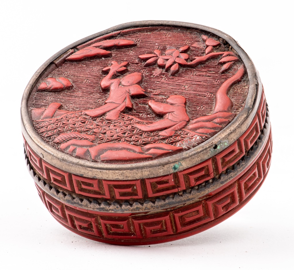 CHINESE ANTIQUE CINNABAR DECORATIVE 2bcb5f