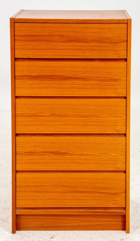 DANISH MODERN VENEERED CHEST OF 2bcb94