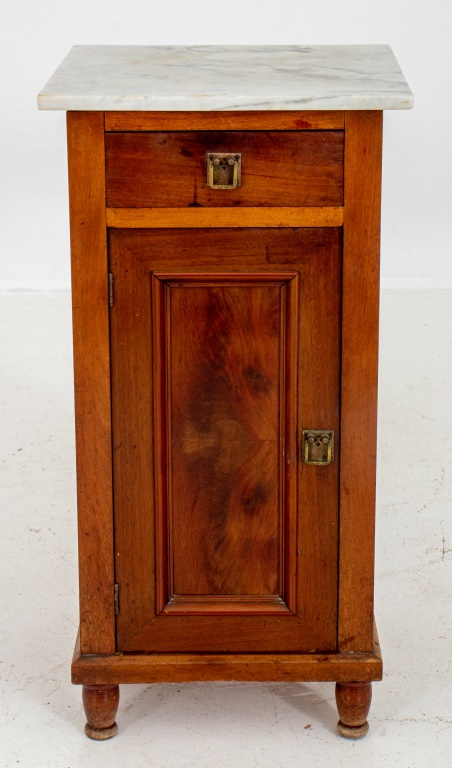 EARLY 20TH CENTURY FRUITWOOD NIGHTSTAND