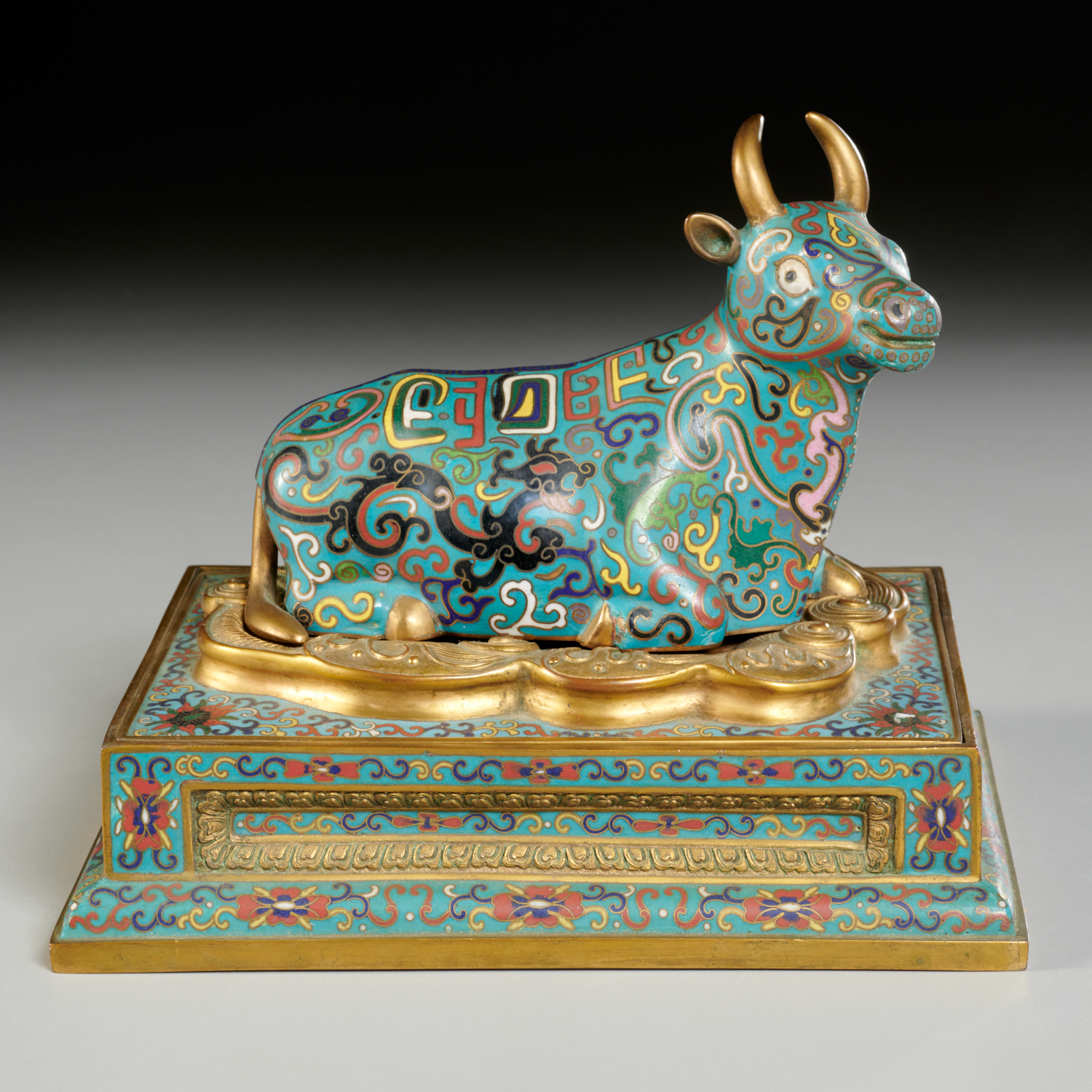 CHINESE CLOISONNE RECUMBENT BULL 2bf4b9