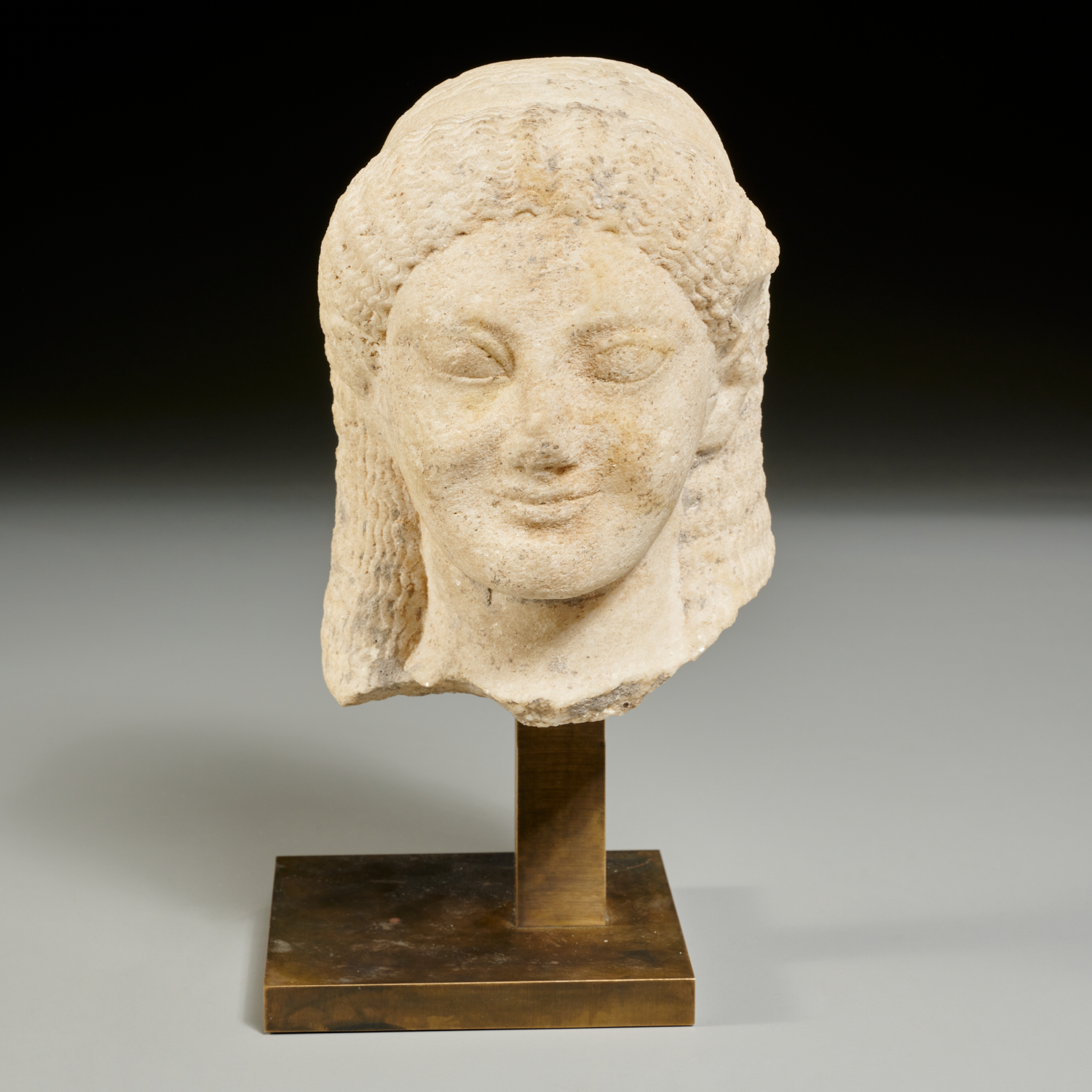 GREEK STYLE MARBLE HEAD OF A KORE 2bf62a