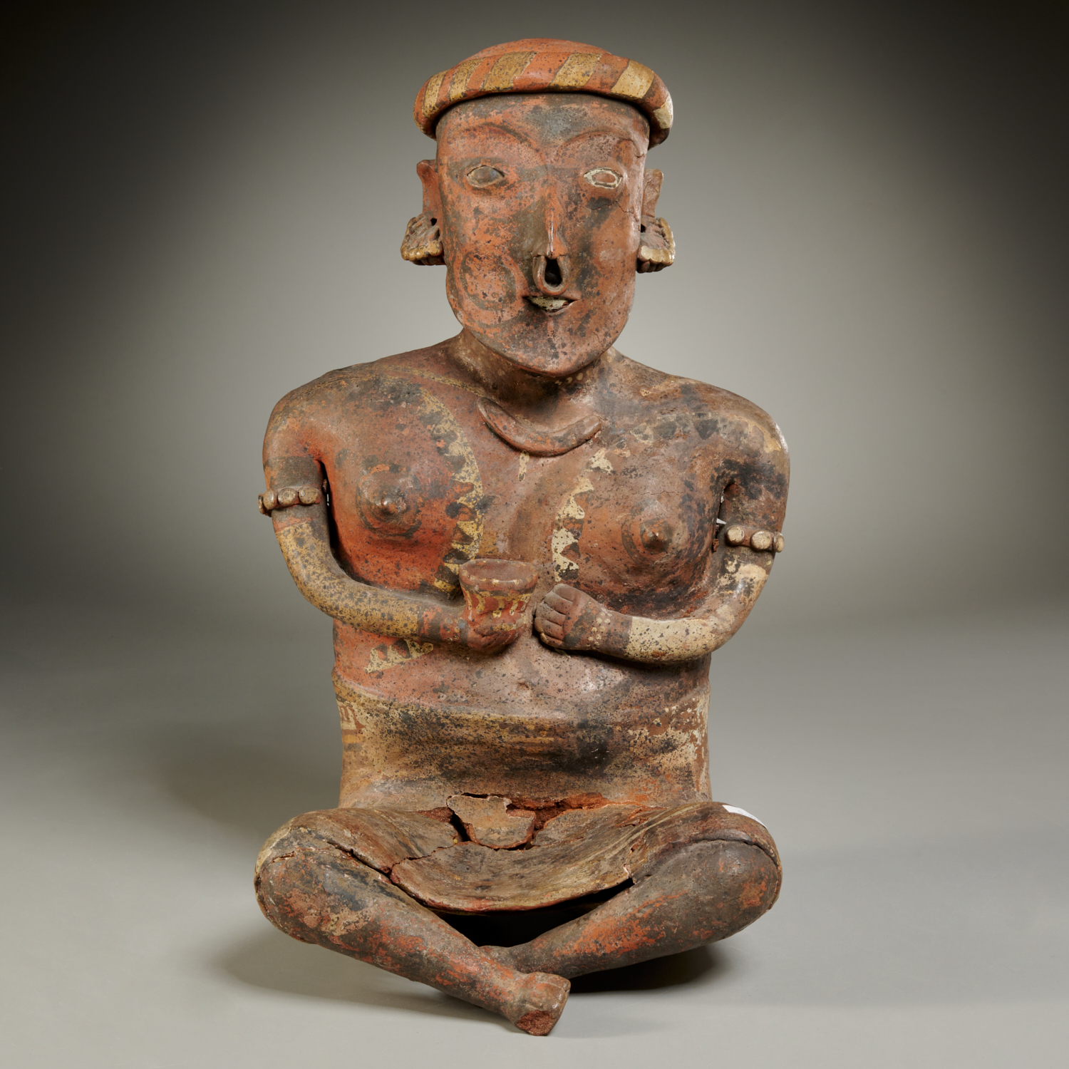 NAYARIT POTTERY FIGURE OF A WOMAN  2bf639