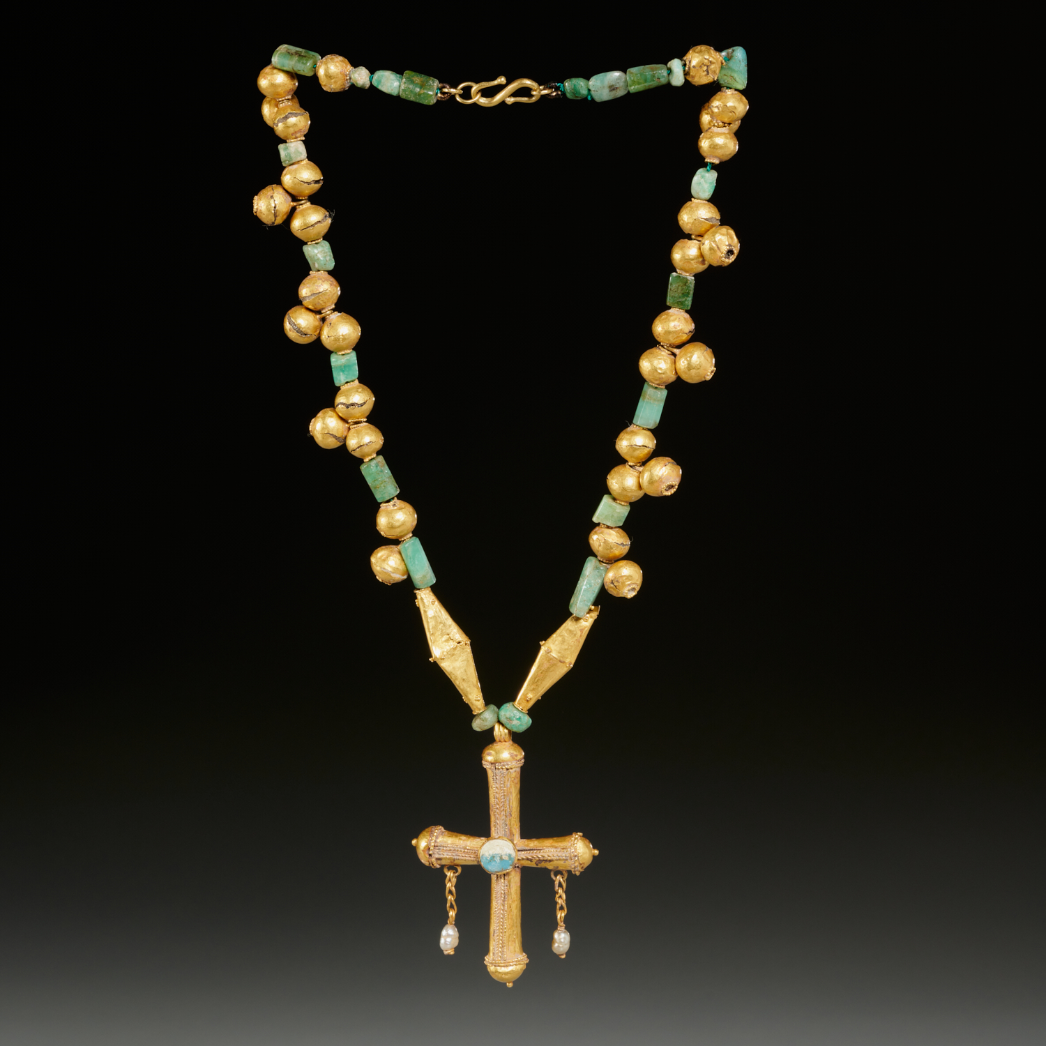 BYZANTINE GOLD AND EMERALD CROSS 2bf659
