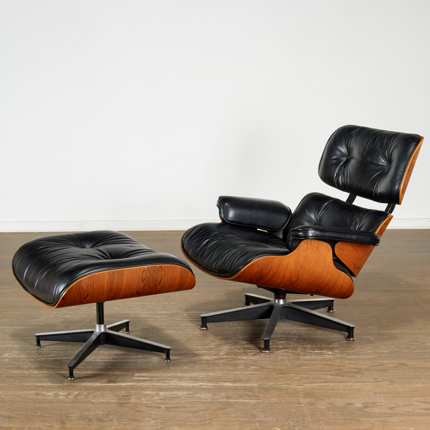 CHARLES RAY EAMES EAMES LOUNGE 2bf8d1