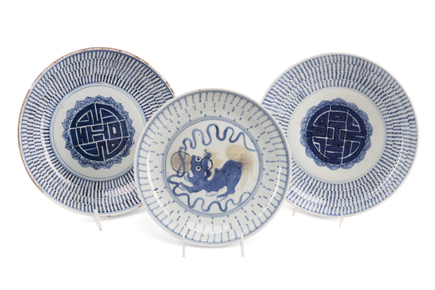 THREE CHINESE BLUE WHITE BOWLS 2bfb76