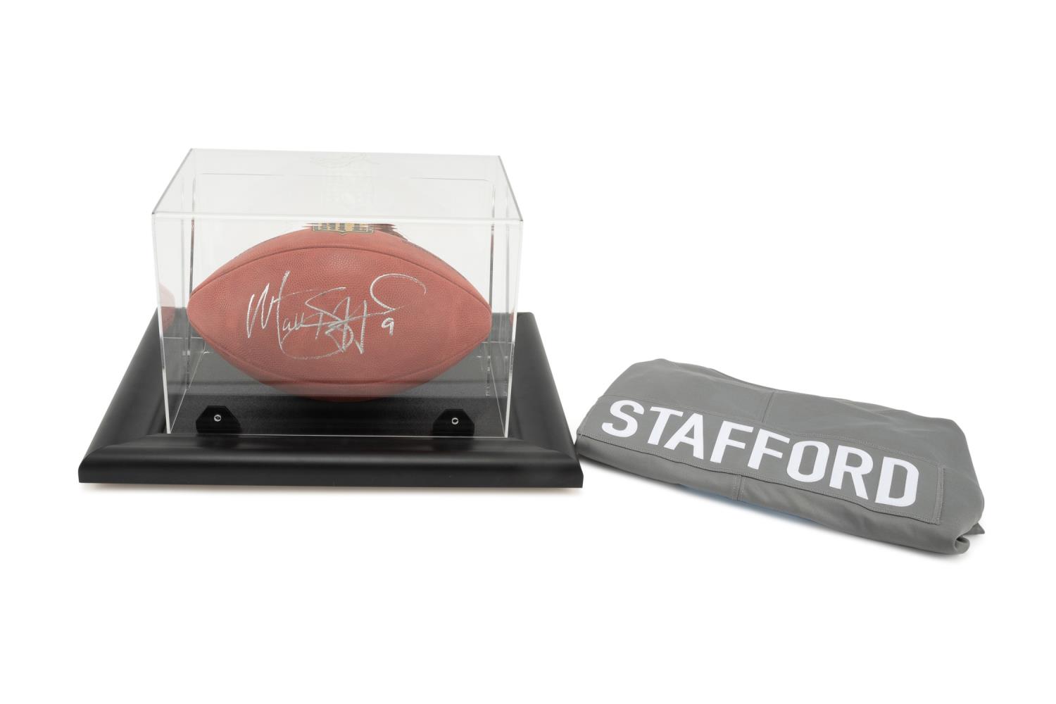 MATTHEW STAFFORD AUTOGRAPHED FOOTBALL 2bfce3