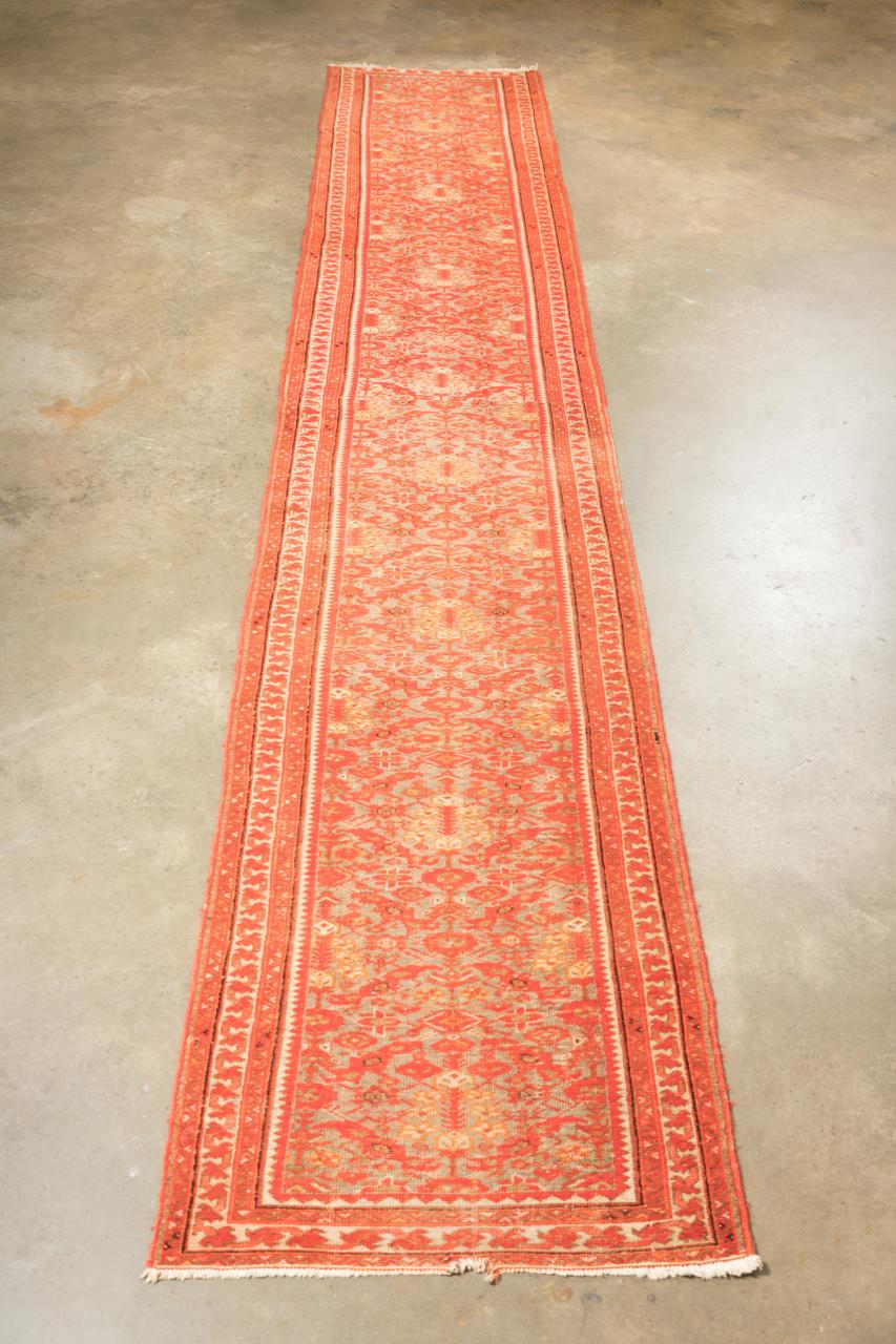 HAND KNOTTED PERSIAN HERIZ RUNNER,