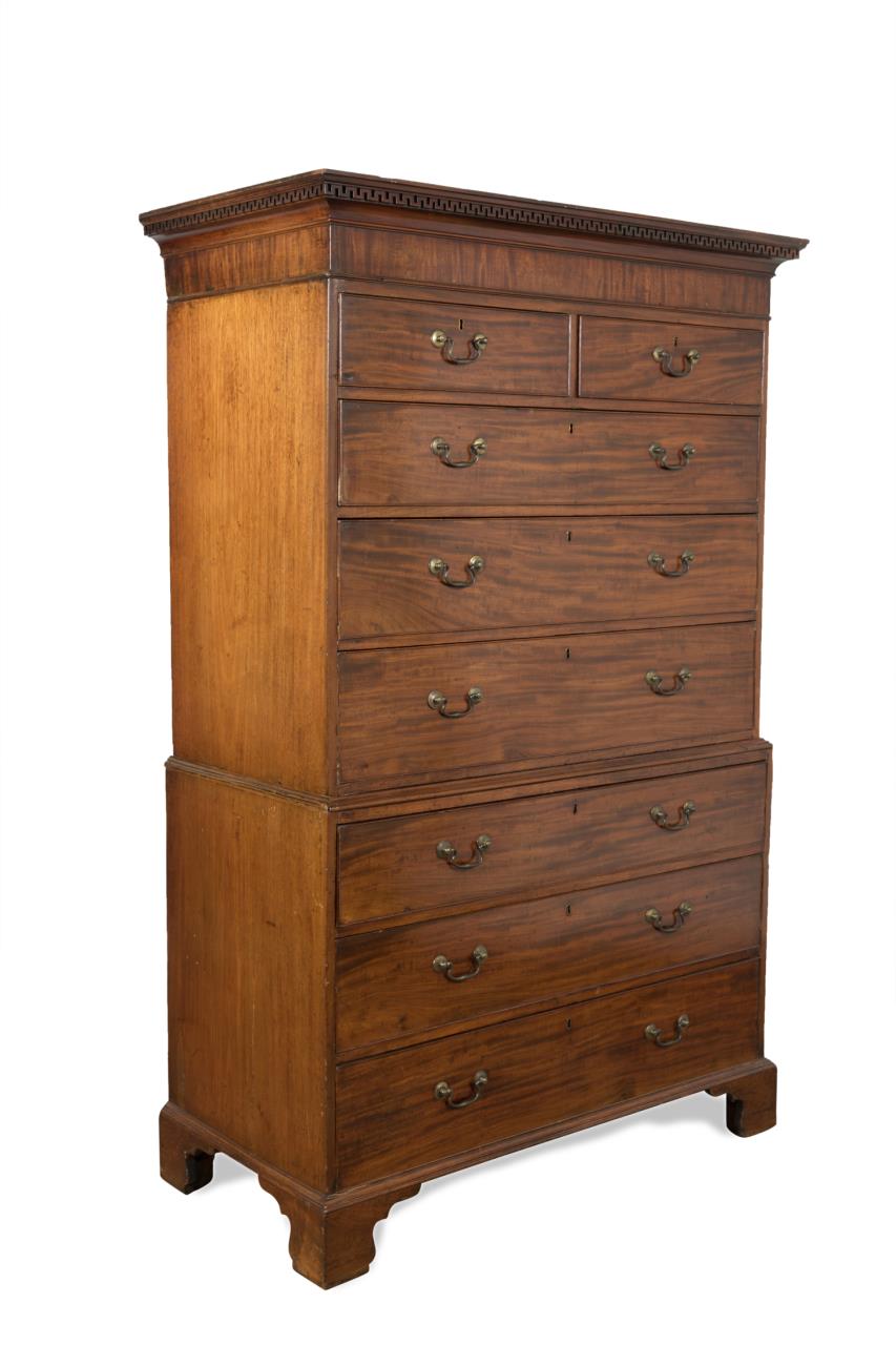 GEORGE III MAHOGANY CHEST   2bfdd2