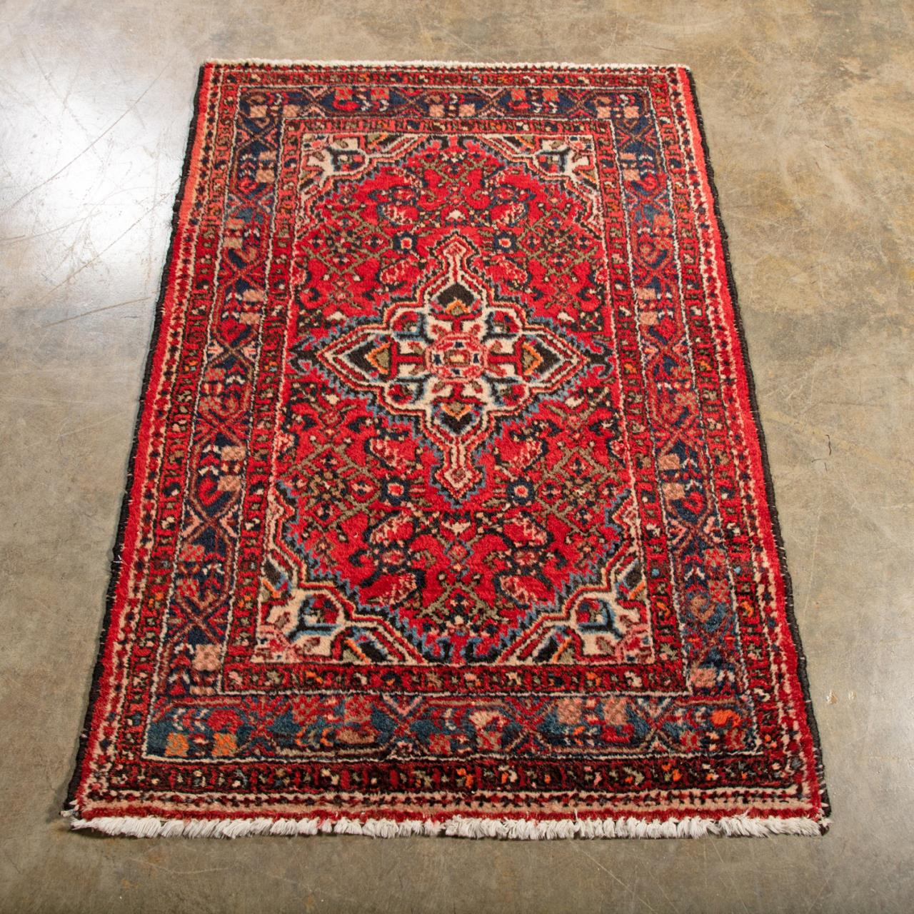 HAND KNOTTED WOOL PERSIAN HAMADAN,