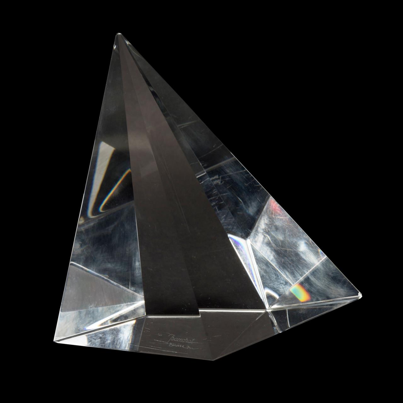 BACCARAT CRYSTAL PYRAMIDAL FORM 2bfef5