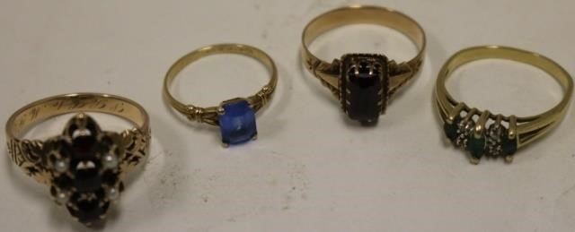 4 GOLD RINGS TO INCLUDE A VICTORIAN