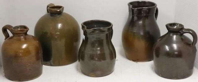 5 PIECES OF BROWN STONEWARE TO