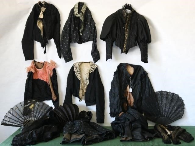 15 PIECES OF 19TH C BLACK MOURNING