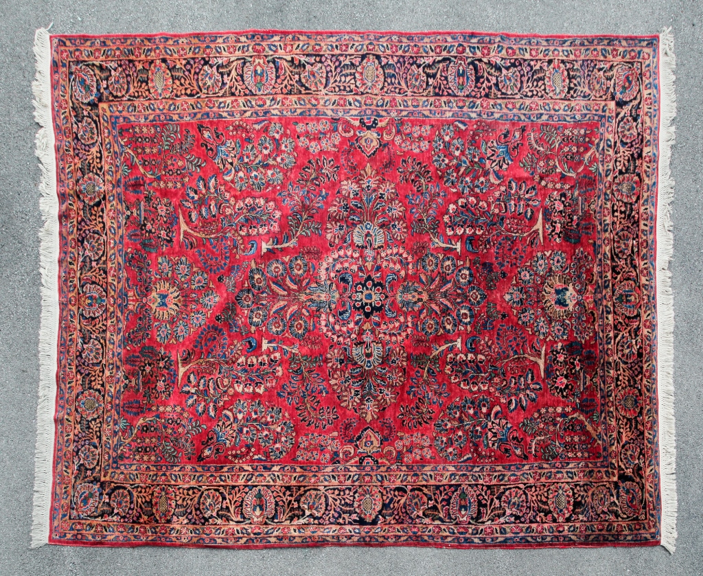 ROOM SIZE SAROUK RUG Mid 20th 2c2f01